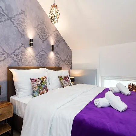 Empirent Wenceslas Square Apartment *