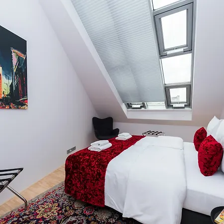Empirent Wenceslas Square Apartment