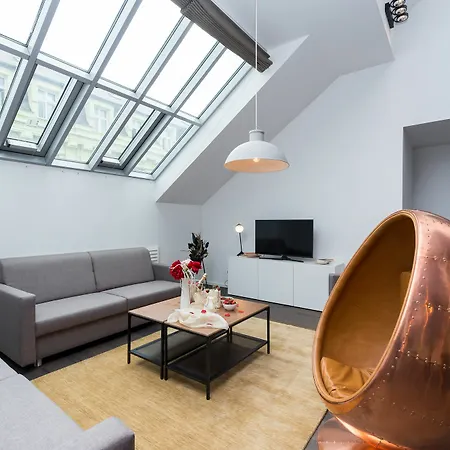 Empirent Wenceslas Square Apartment *