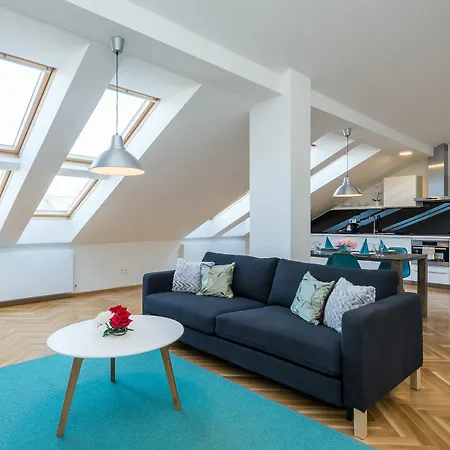 Empirent Wenceslas Square Apartment *